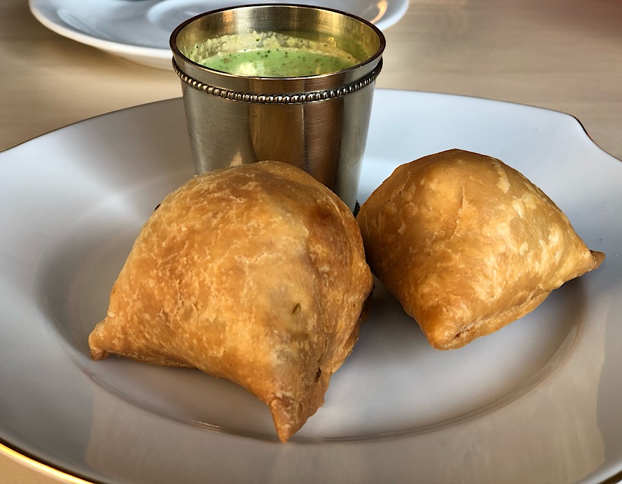 himalayan-curry-samosa