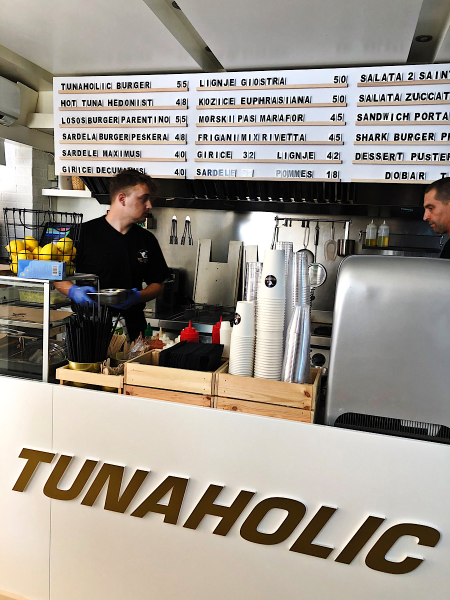 tunaholic-pult