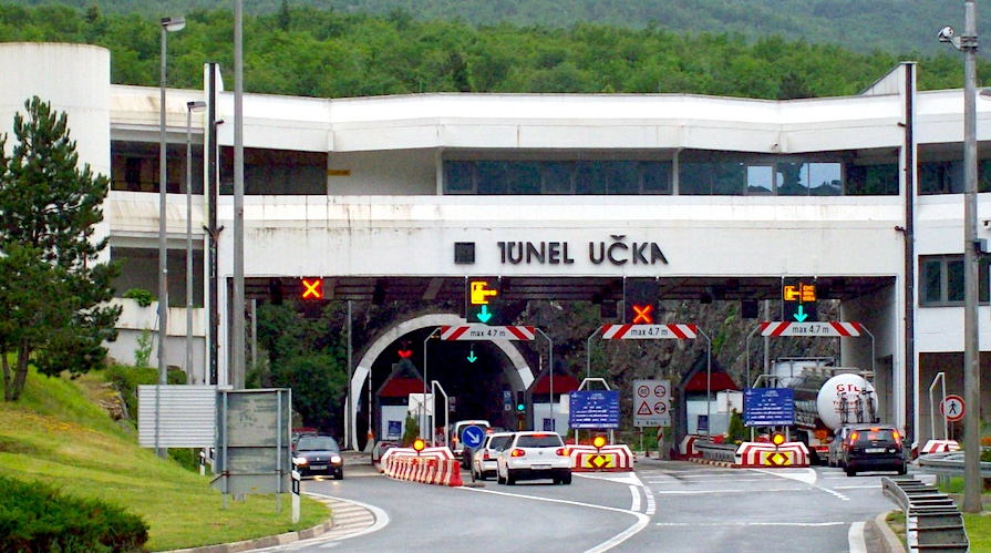 tunel-ucka