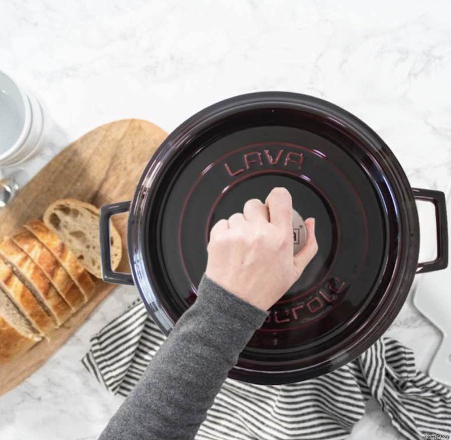 lava-dutch-oven